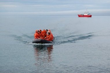 Students leaving the ship on a geology field-course